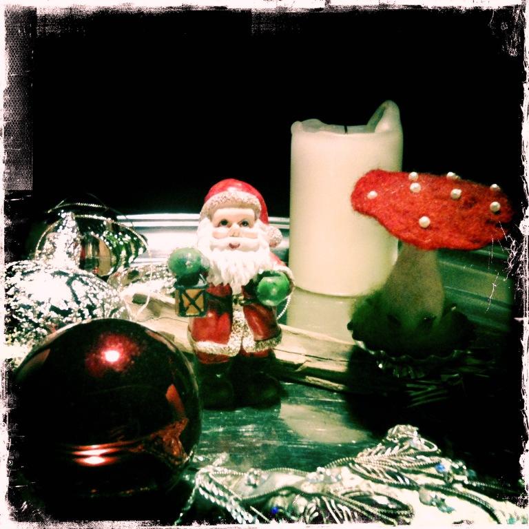Santa Claus Looking for the X-mas Feeling